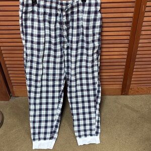 Old Navy Women’s Plaid Jogger Pants - White, Navy & Burgundy
